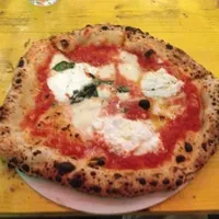 Margherita (+ ricotta) at Mercato Metropolitano