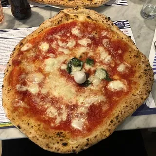 Bufala at Pizzeria Gino Sorbillo
