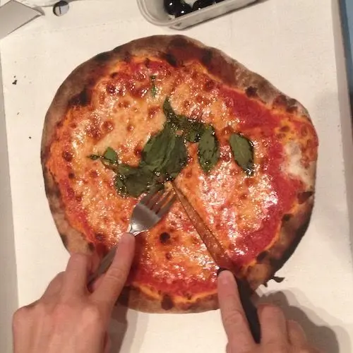 Margherita (shame on this place) at Il Guscio